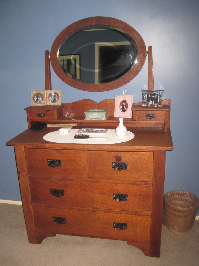 Dressing table